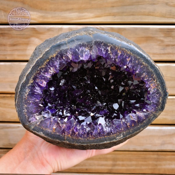 Uruguayan Amethyst Cave, 3257 g